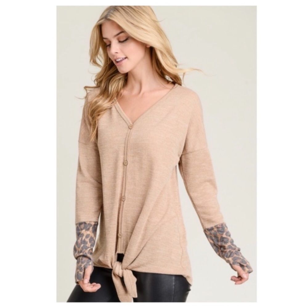 011-V-NECK Button Up Fall Top